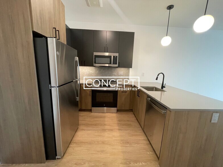 Building Photo - 199 Gardner St