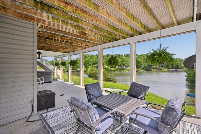 Building Photo - 135 Harbour Ridge
