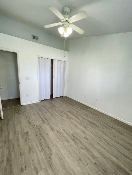 Building Photo - 924 Sykes Ct