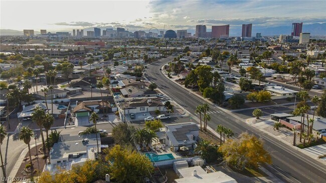 Building Photo - 1607 Pawnee Dr