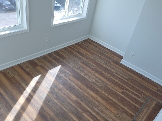 Building Photo - 1809 Maryland Ave NE