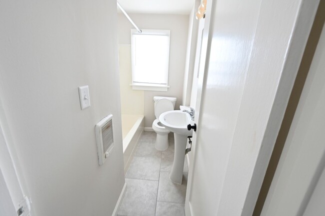 Building Photo - 3325 OH-39