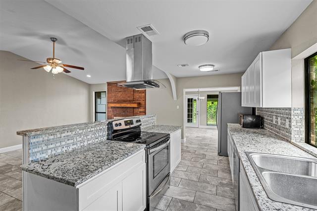 Building Photo - 19012 Platte River Way