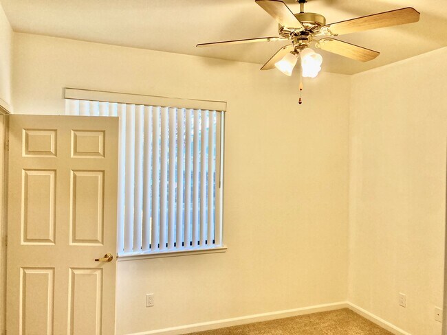 Guest Room - 900 S Meadows Pky