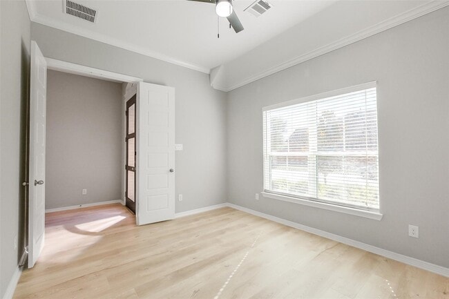 Building Photo - 18314 Southwood Creek Dr