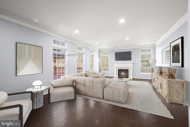 Building Photo - 8314 Sunnybrook Ct