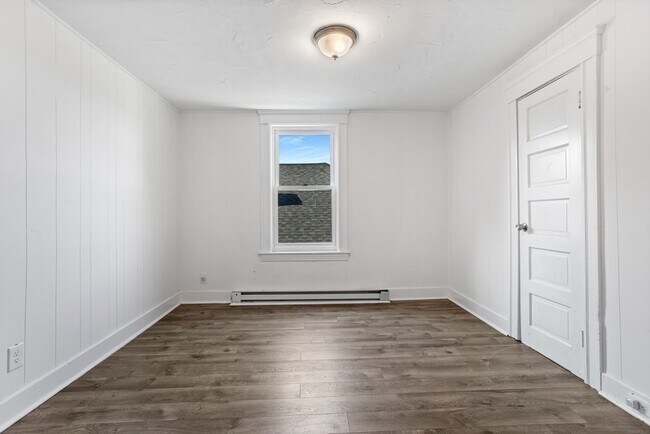 Building Photo - 8 Delaware St