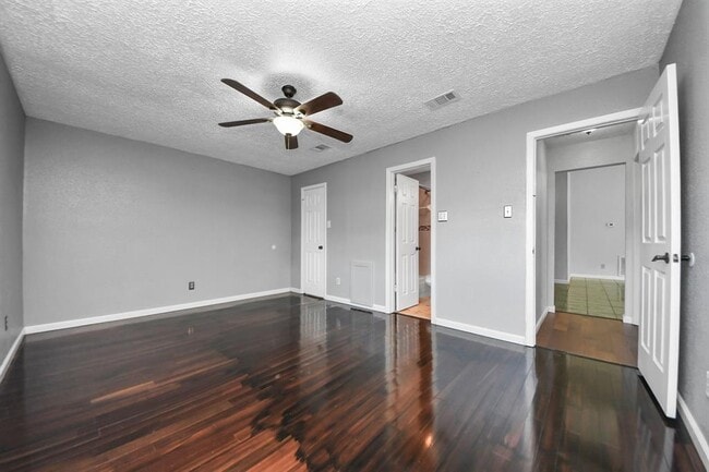 Building Photo - 9211 Autumn Harvest Dr