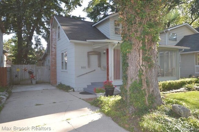 Building Photo - 932 Humphrey Ave