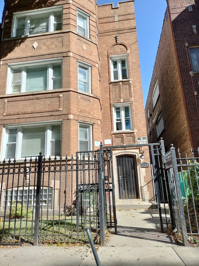 Primary Photo - 7729 S Essex Ave