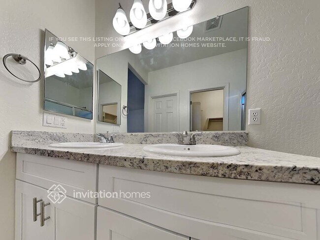 Building Photo - 225 N Wesley