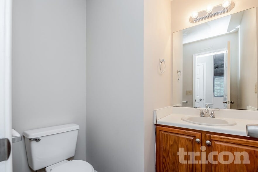 Building Photo - 3000 Water Brook Dr SW