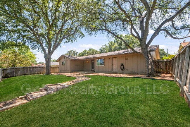Building Photo - 412 Cordoba Dr
