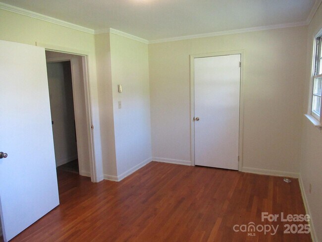 Building Photo - 2084 Shuford Rd