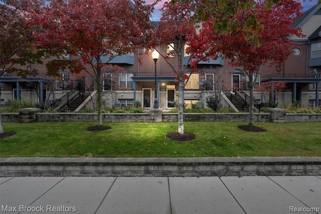 Primary Photo - 2612 Woodward Ave