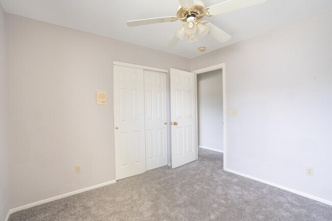 Building Photo - 16944 Hickory Crest Dr