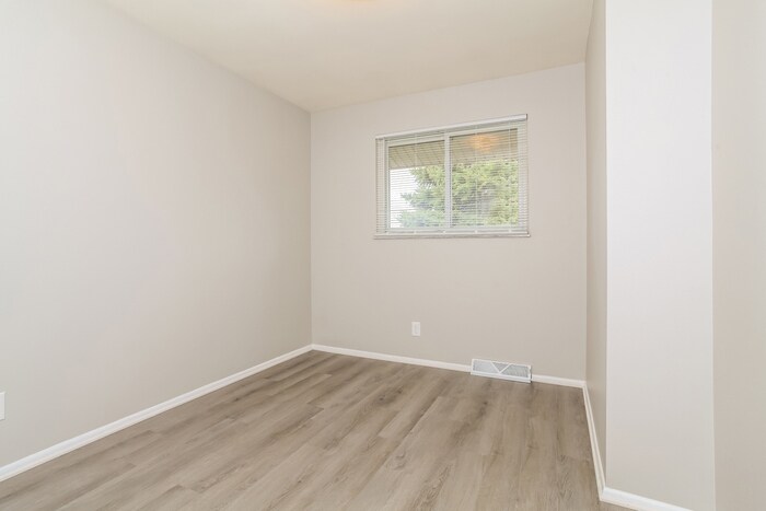 Building Photo - 3683 Ripplegrove Dr