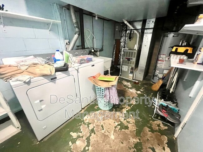 Building Photo - 406 Bonnie Brae Dr