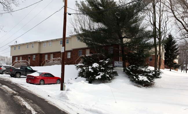 Bay Manor Apartments - T & L Apartments