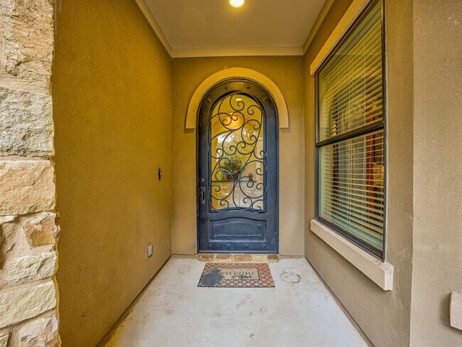 Building Photo - 1310 Minnie Dr