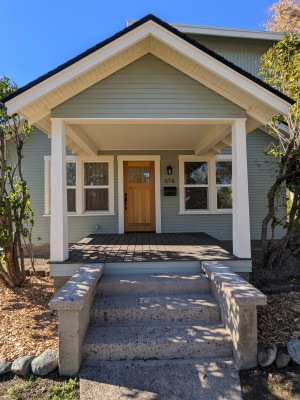 Primary Photo - 616 Newtown St