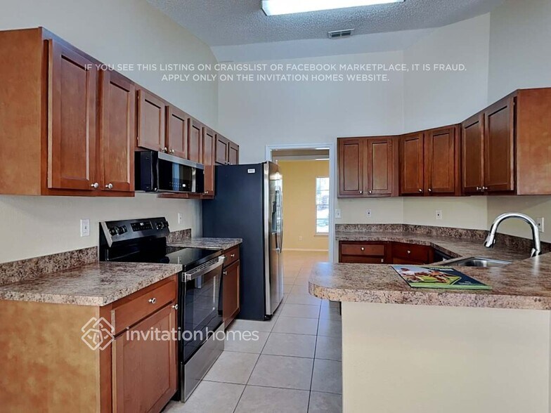 Building Photo - 7204 Lake Marsha Dr