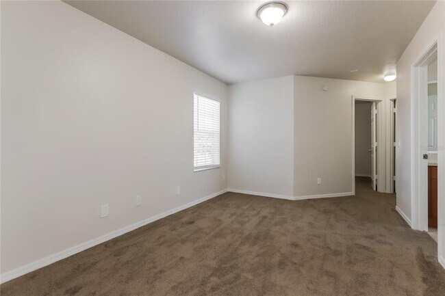 Building Photo - 11420 Bay Gardens Loop