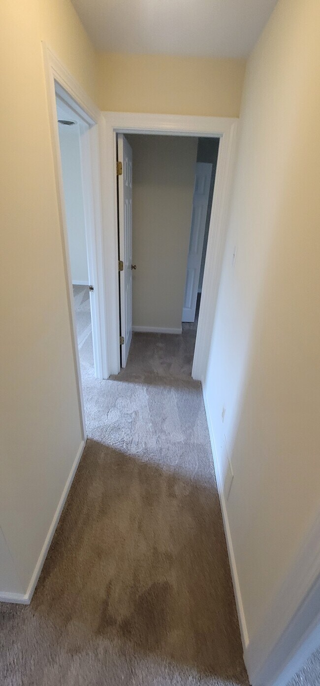 Upstairs Hallway - 10811 Cardington Rd