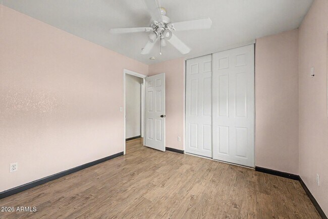 Building Photo - 16550 N Naegel Dr