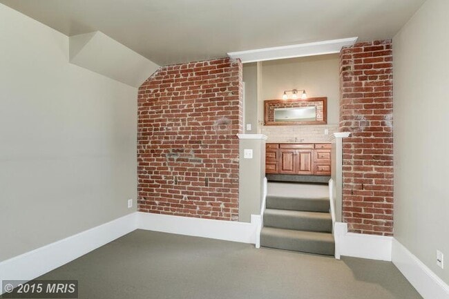 Building Photo - You ever see a place and wonder, "who is l...