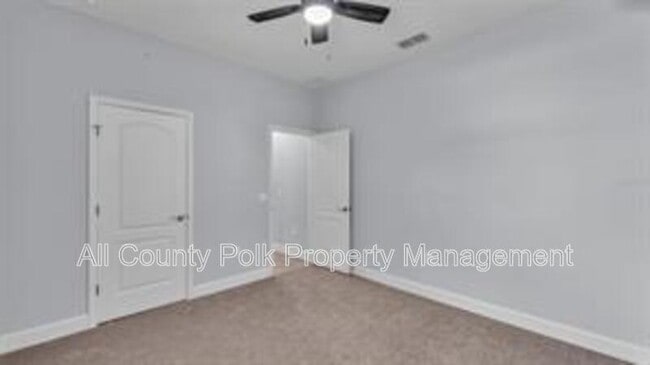 Building Photo - 1095 Woodland Oaks Dr