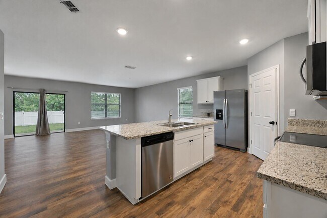 Building Photo - 927 Remington Green Dr SE