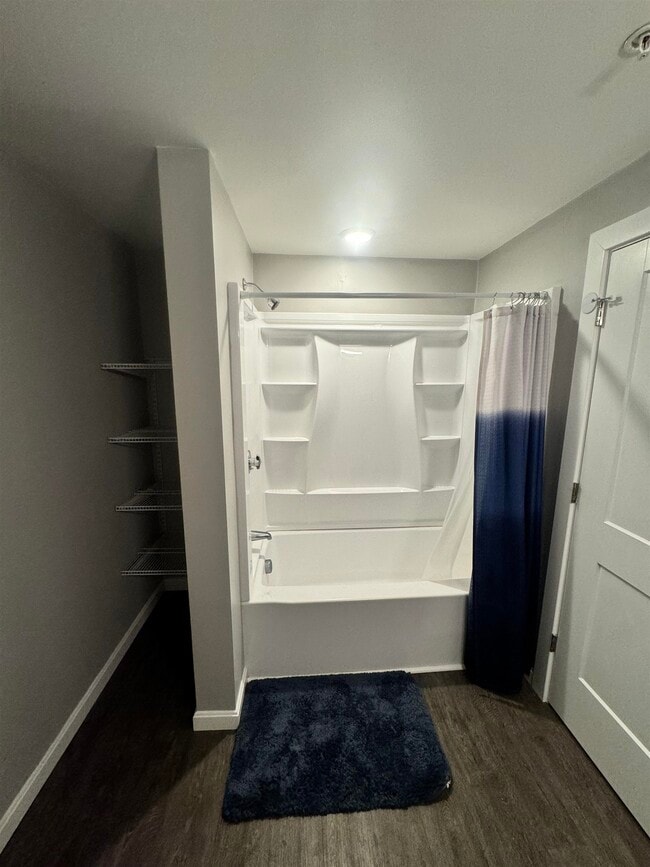 Building Photo - 9 Monarch Wy