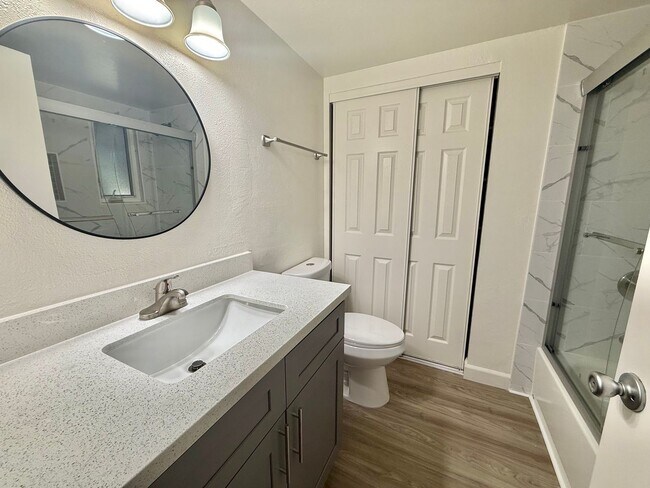 Building Photo - SANTA CLARA - Remodeled unit with patio, two parking spaces, community pool