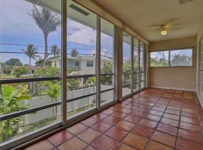 Building Photo - 118 Yacht Club Dr