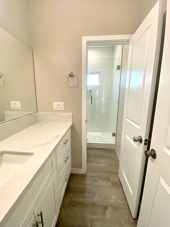 Building Photo - 5659-5661 Dorothy Way