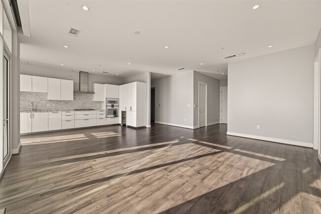 Building Photo - 4521 San Felipe St