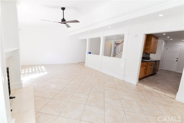 Building Photo - 484 Plaza Estival