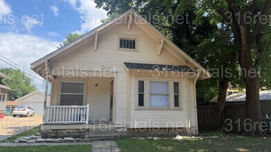 Building Photo - 514 W 4th Ave
