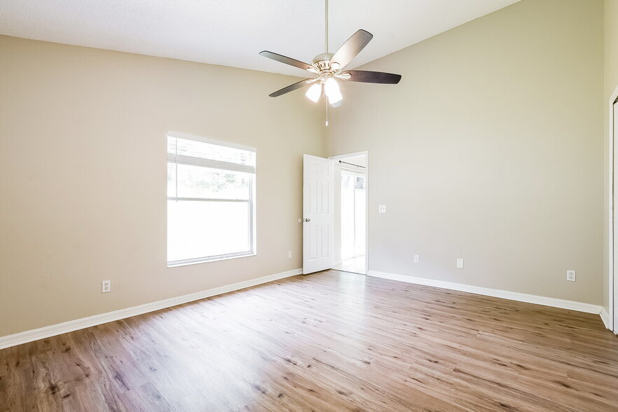 Building Photo - 1206 Sheeler Hills Dr