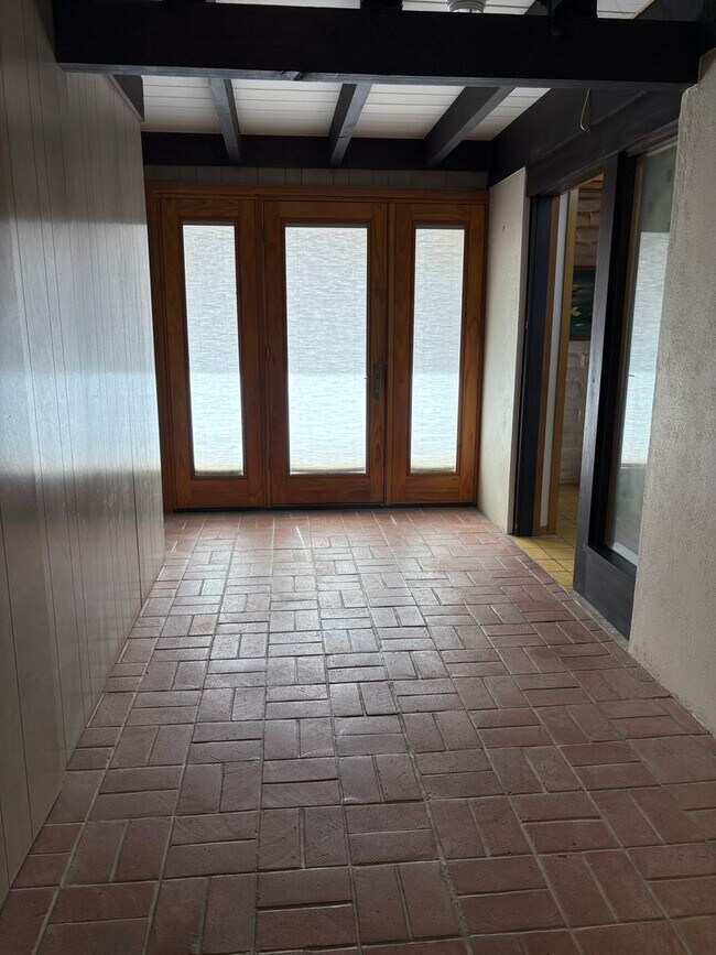 Building Photo - Tucson West 3 Bedroom