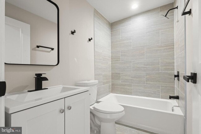 Building Photo - 505 McCabe Ave