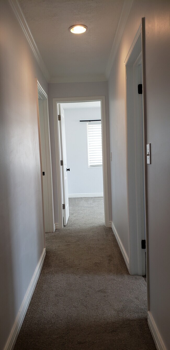 Hallway 2 - 926 N 800 W