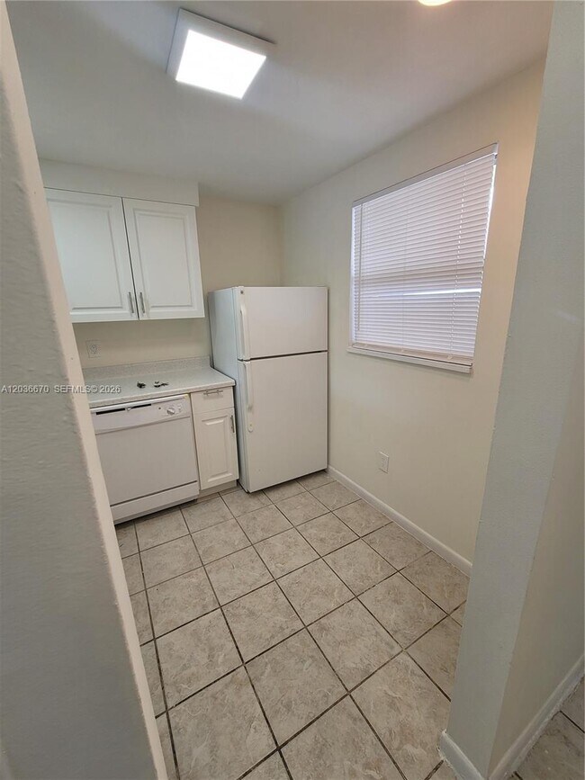 Building Photo - 2800 NW 56th Ave