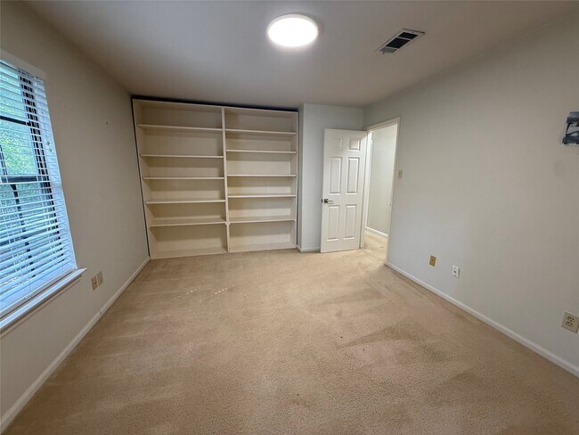 Building Photo - 39 Eagle Rock Pl