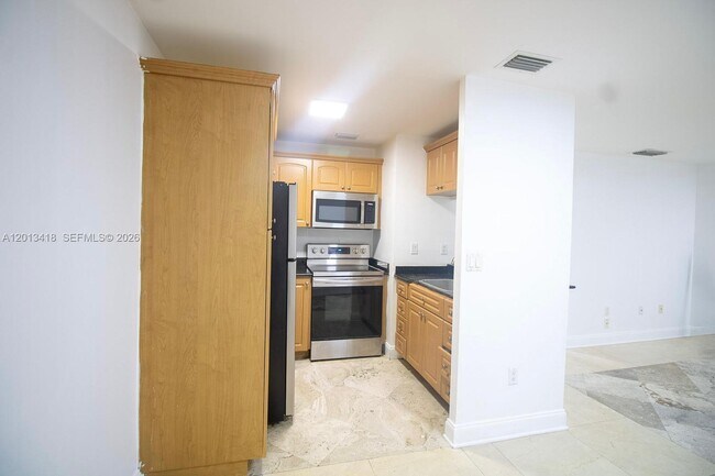 Building Photo - 15629 SW 73rd St