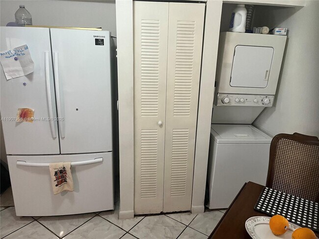 Building Photo - 1500 Jefferson Dr