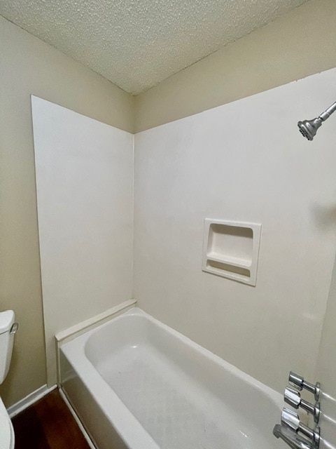 Building Photo - 2632 Colonial Ave