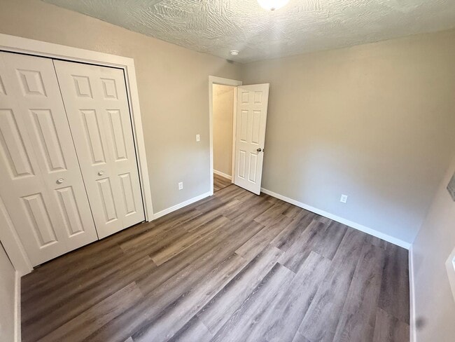 Building Photo - 3 Bed 2 Bath Springfield, MO