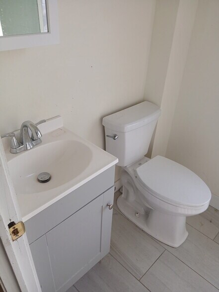 Building Photo - 44 Spring St